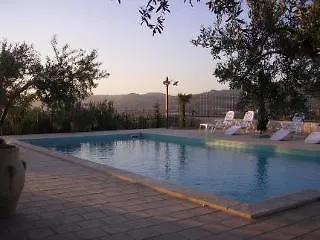 فندق Il Mirto E La Rosa 3*