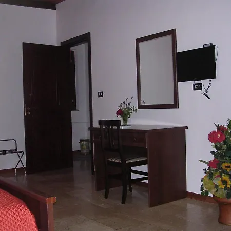 Il Mirto E La Rosa 3*