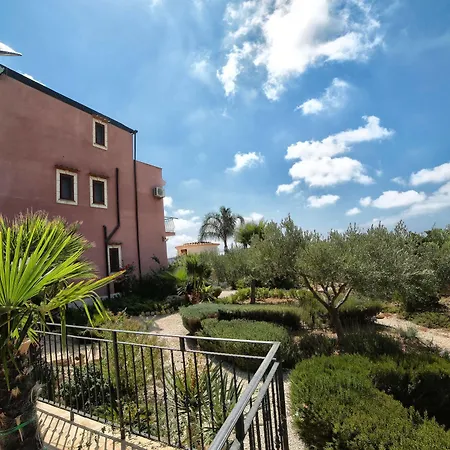 Il Mirto E La Rosa 3*