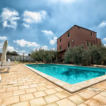 B&B Il Mirto E La Rosa 3*